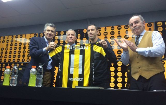 Maxi Rodríguez fue presentado como jugador de Peñarol de Uruguay.&nbsp;