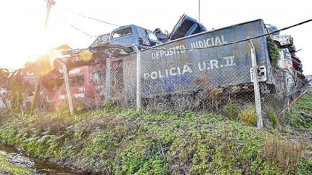 Cuando el dueño del Minicooper fue con una orden judicial a buscar su auto