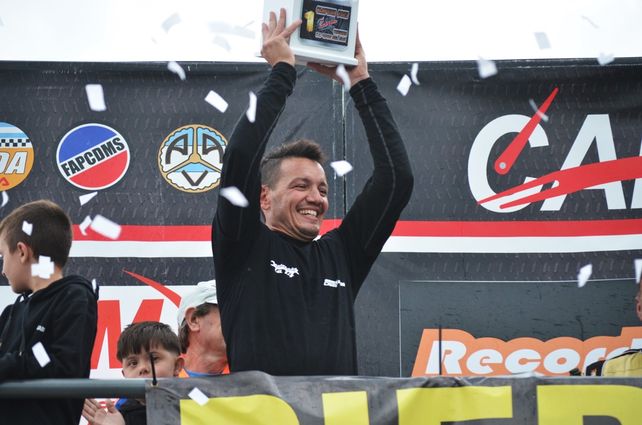 El 1. Chiaverano celebró en el Fangio el título obtenido en el TC4000.