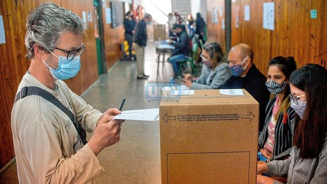 La Secretaría Electoral Nacional ya tiene todo el material que se desplegará en las escuelas que funcionarán como receptoras de votos en las elecciones legislativas 2021