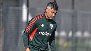 A la espera de Gallardo, Marcelo Escudero dirigirá a River el domingo.
