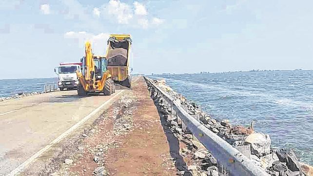 Por fin. Los trabajos fueron posibles cuando el agua bajó lo suficiente para drenar la estructura.&nbsp;