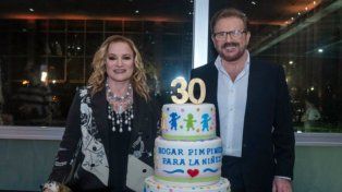 Lucía y Joaquín Galán celebraron las tres décadas del Hogar Pimpinela