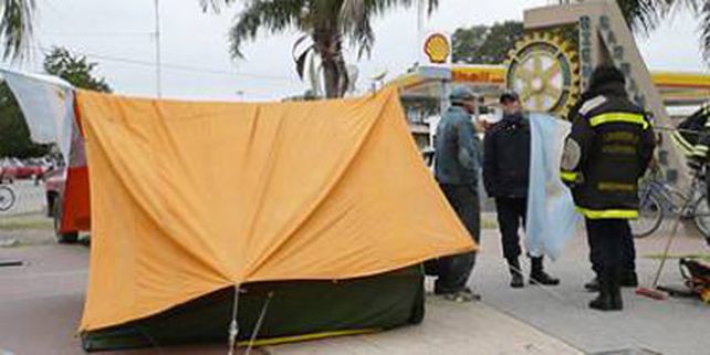 Bomberos de Chaco amenazan con desnudarse como forma de protesta