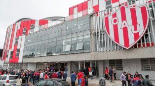 Unión suma otro frente de conflicto: los empleados intimaron al club por incumplimientos