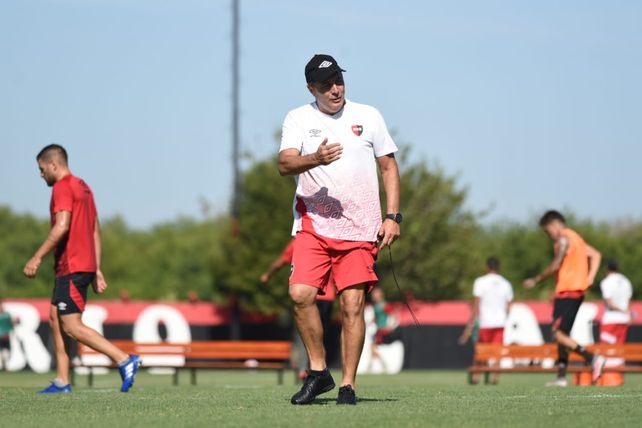 Ajusta las piezas. Kudelka sigue puliendo el funcionamiento leproso. Confía en que Newell’s tiene potencial para mejorar.