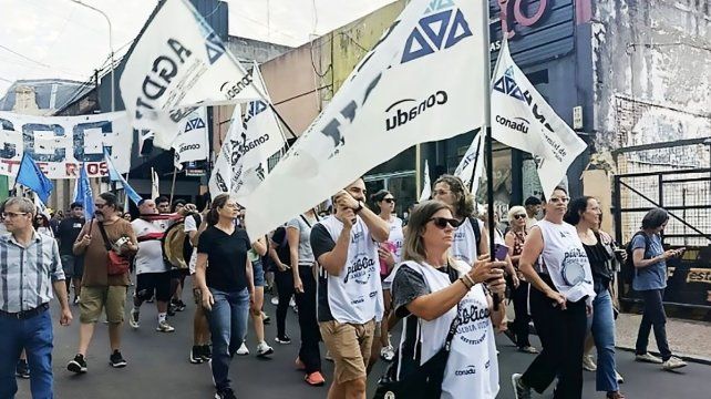 Los docentes nucleados en Conadu denuncian un vaciamiento del sistema. La medida de fuerza de AGDU se llevará a cabo del lunes 16 al viernes 20 de marzo