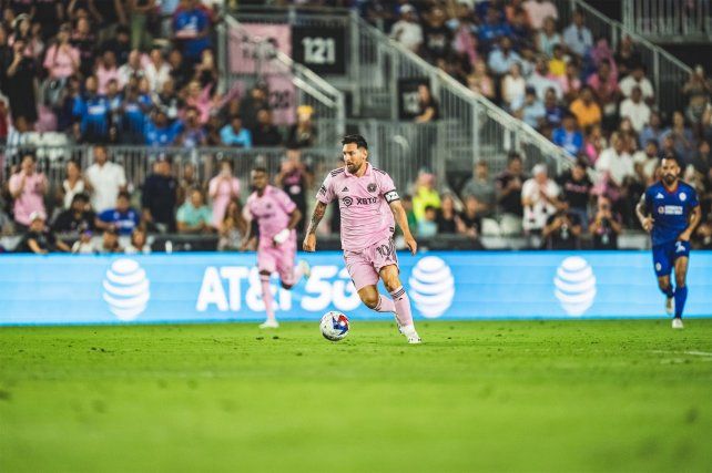 Genio. Leo entró en el segundo tiempo y anotó el 2 a 1 para el triunfo de Inter Miami.