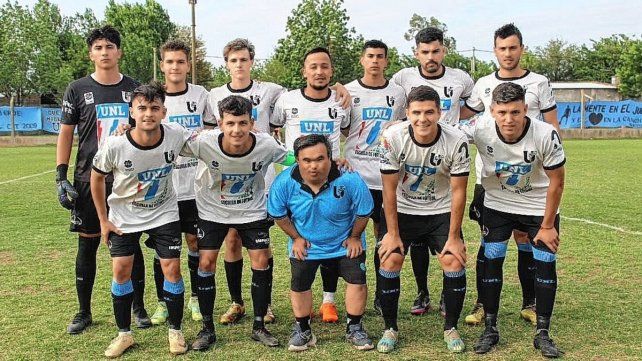 Universidad&nbsp; cayó ante Peñarol y cosechó su segunda derrota consecutiva en el Torneo Regional Amateur.
