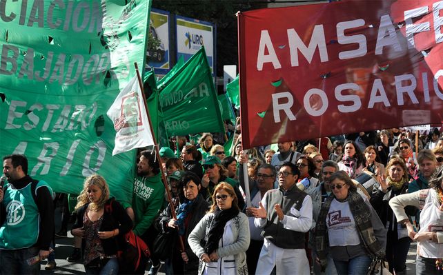 Los estatales ponen condiciones para la discusión salarial en las paritarias.