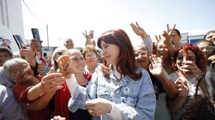 Volvé Cristina, el pedido más recurrente que escuchó la expresidenta en su visita a La Matanza.
