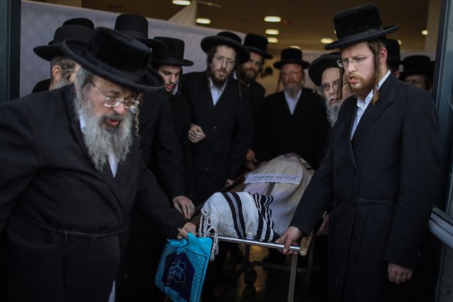 El funeral de una de las víctimas de la avalancha. Es lapeor tragedia que registra Israel desde un incendio en 2010.
