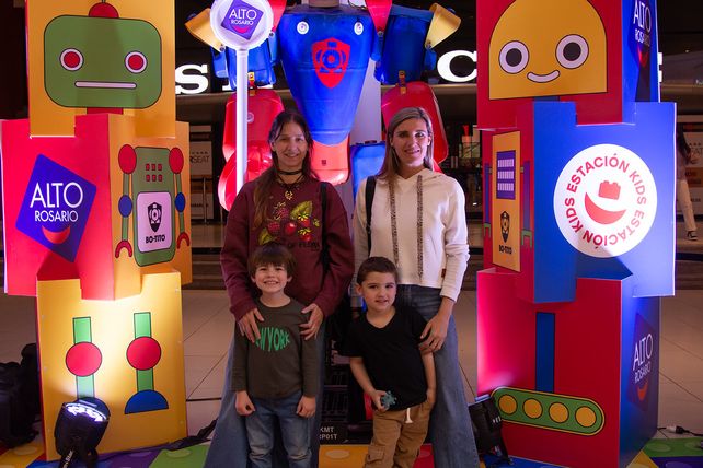 Juan Cruz Bosh, Mariela Zanabria, Florencia Zuliani y Tomás Aguilar