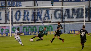 Newells perdió jugando mal y en esta ocasión la fuerza de voluntad no le alcanzó