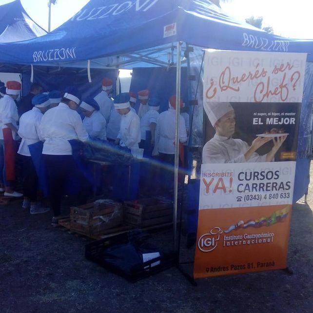 La paella gigante fue parte de los aromas y sabores de la Semana Santa en Paraná