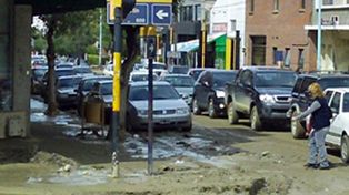Un alud dej&oacute; tres muertos, heridos y destrozos en Comodoro Rivadavia