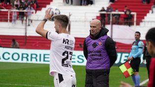 El entrenador Sebastián Méndez logró un triunfo en su primer encuentro al frente de Newells.&nbsp;