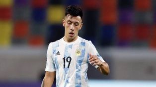 Lisandro Martínez, ex Newells y Defensa y Justicia, habría aceptado las condiciones del contrato ofrecido por Manchester United,