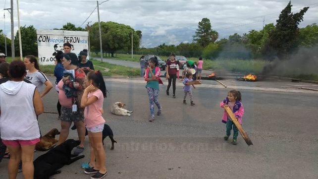 Lo que trajo la lluvia: Fuerte demanda de vecinos por ayuda social, cortes de calles y autoevacuados