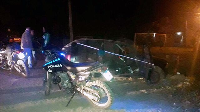Tras robarse un taxi, lo chocaron, escaparon a pie, pero terminaron tras las rejas