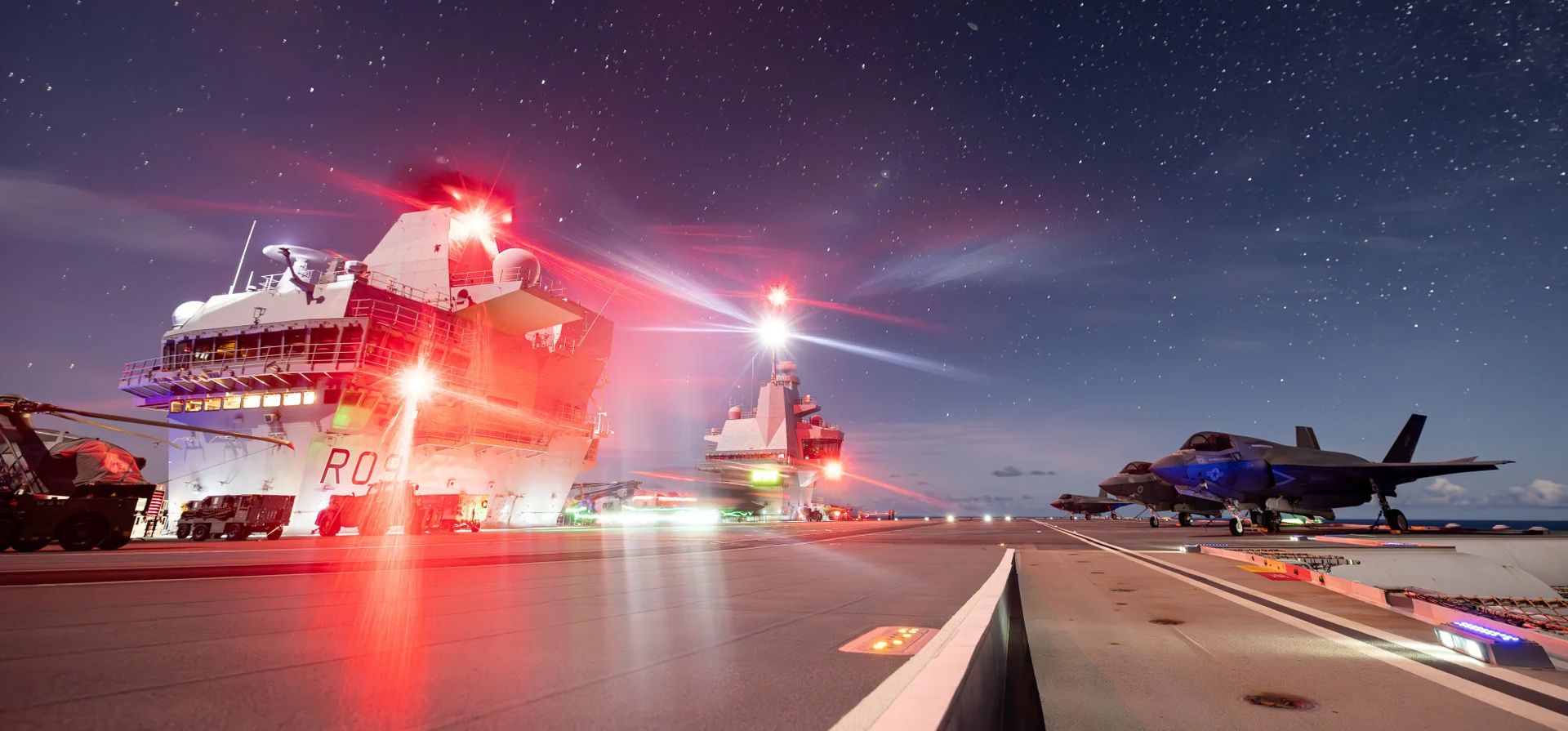 La cubierta de vuelo del HMS Prince of Wales, en el mar, Reino Unido. Fotografía: LPhot Bill Spurr / Royal Navy / PA La cubierta de vuelo del HMS Prince of Wales, en el mar, Reino Unido. Fotografía: LPhot Bill Spurr / Royal Navy / PA