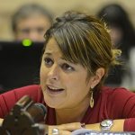 Diputada Carolina Gaillard, al reclamar por los programas Remediar e Incluir Salud