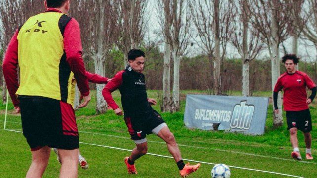 Delfino mete mano en Colón: dos cambios para recibir a Morón