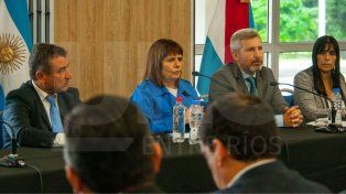 En su visita a Paraná, la ministra Patricia Bullrich dijo que aplicará el protocolo antipiquete a la marcha de este martes. Vamos a ver cuántos van, dijo.