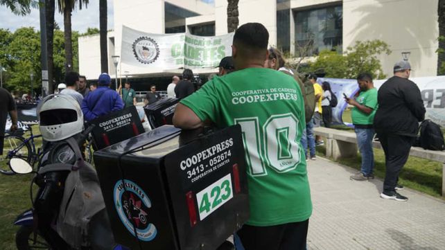Cadetes protestaron por la detención de un colega que quedó imputado por un robo