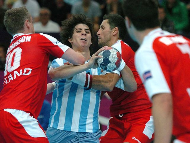 El handball argentino cayó con Islandia en el debut