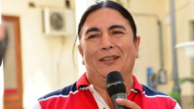 Mario Pereyra escrachó a un hombre por robar piedras de su vereda.