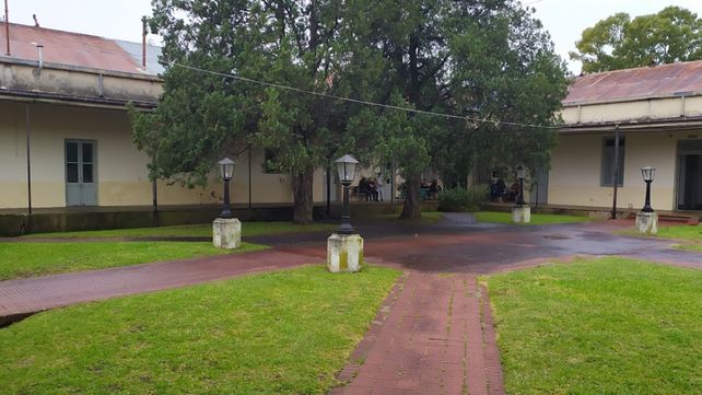 sa a un ordenanza del Hospital de Salud Mental de Diamante de suministrar cocaína y marihuana a los pacientes