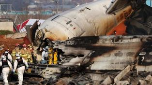 Tragedia aérea en Corea del Sur: murieron 179 personas al estrellarse un avión en el aterrizaje