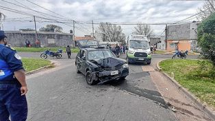 Paraná: una persona quedó atrapada tras un accidente