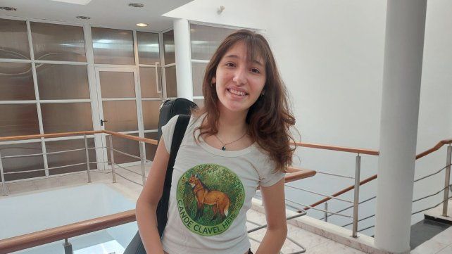 Candela Clavel Heis: una voz joven que crece con raíces litoraleñas