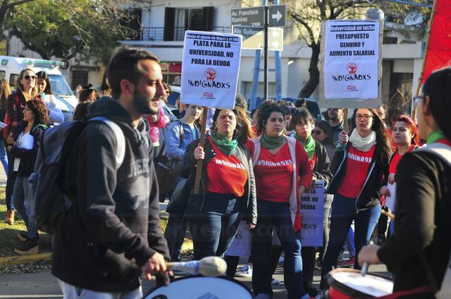 Comenzó el plan de lucha en las universidades en rechazo de los recortes presupuestarios
