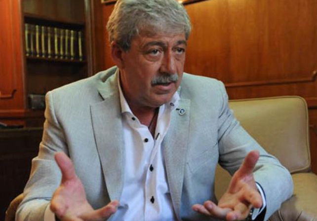 Buzzi: “Capitanich más que un político hablando de la realidad parece Fidel Pintos sanateando”