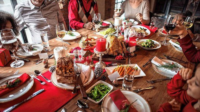 Las fiestas pueden ser motivo de agarrarse atracones de comida