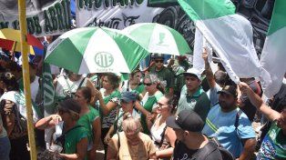 La Justicia suspendió la eliminación del Día del Trabajador Estatal y ATE celebró la medida con un exabrupto