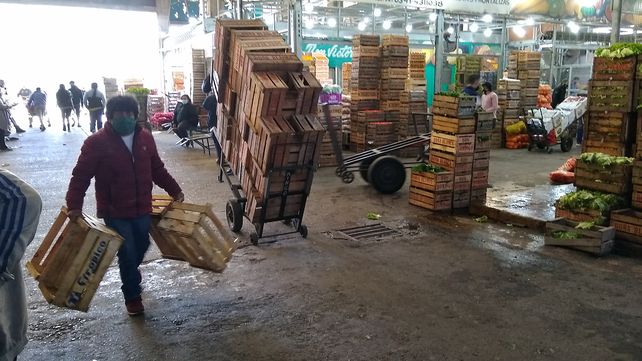 El mercado de productores de 27 de Febrero y San Nicolás era el centro de operaciones del grupo de prestamistas.&nbsp;