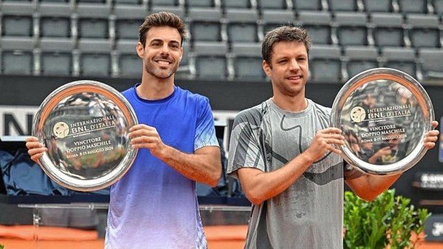 Zeballos y Granollers no paran de ganar y esta vez festejaron en el Masters 1000 de Roma. Zeballos y Granollers no paran de ganar y esta vez festejaron en el Masters 1000 de Roma.