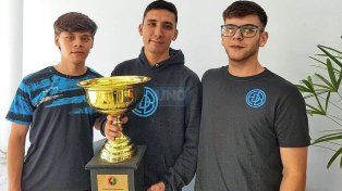 Don Bosco lució la pilcha de protagonista y sumó un nuevo trofeo