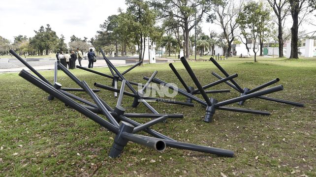 Instalan nuevas luminarias en el Parque Garay