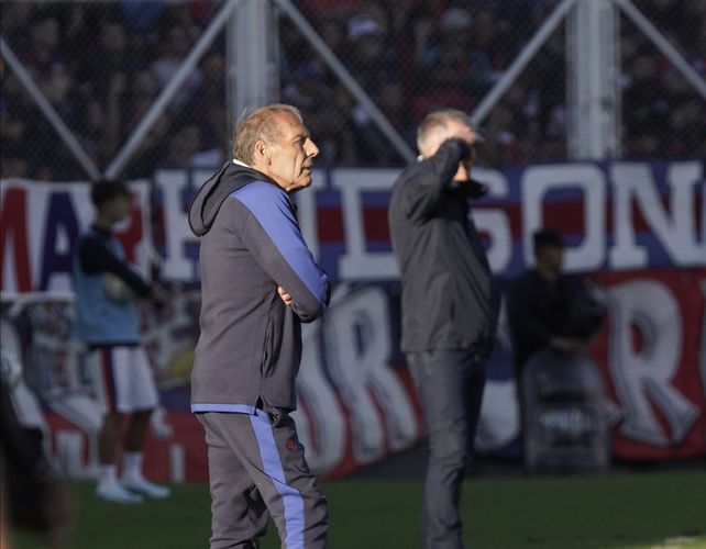 Miguel Angel Russo, un nombre muy caro a los sentimientos del hincha de Central, hoy en San Lorenzo.