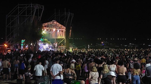La Fiesta de la Playa tuvo un sábado exitoso y cierra este domingo