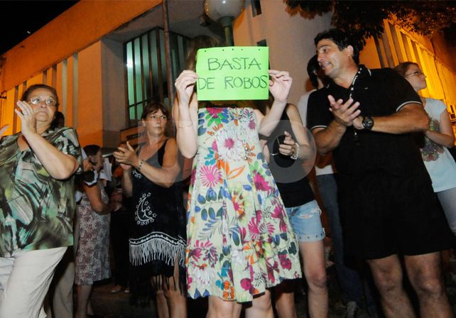 Preocupación. La inseguridad es común en las calles del populoso barrio santafesino