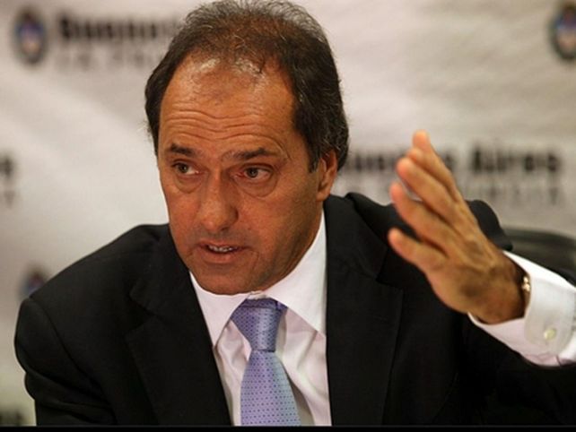 Scioli va a tener que dar explicaciones en la Justicia por la contrataciones que hizo cuando fue gobernador.&nbsp;