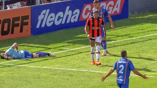 Patronato se impuso 2-0 a Colegiales y salió de la última posición.