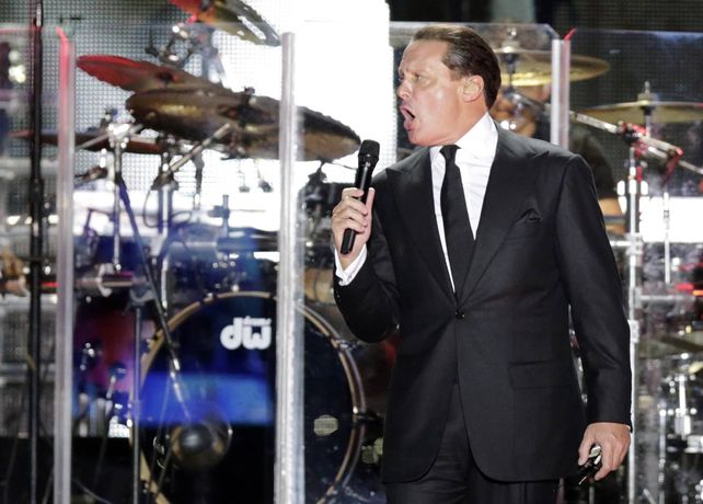 Talento. El artista en un concierto de 2014. Un año después canceló multitud de recitales y comenzaron los problemas.