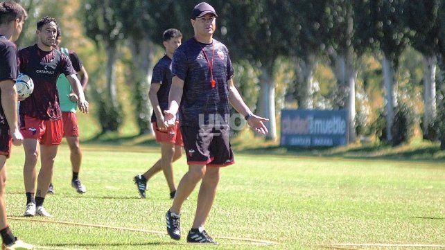 Colón volvió al trabajo y ya piensa en el amistoso con Patronato tras la Serie Río de La Plata